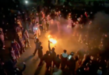 Ο Τραμπ εξετάζει στρατιωτικό χτύπημα στο Ιράν υπό την απειλή αντιποίνων – Χάος στην Τεχεράνη με πυροβολισμούς κατά διαδηλωτών