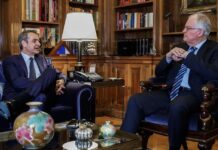 Μητσοτάκης σε Τασούλα: Η αναδιάταξη του πολιτικού σκηνικού δεν μας αφορά – Σε ένα χρόνο οι εκλογές
